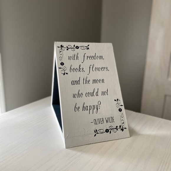 Reclaimed Pine Wood Rustic Farmhouse Book Rest - Picture 2 of 7